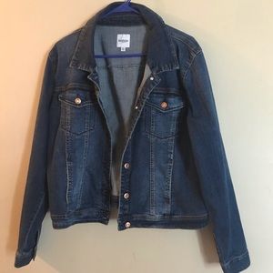 Women’s jean jacket xl